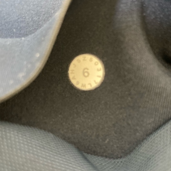 Lululemon In Movement Crop *Everlux 19* Leggings Midnight Navy -size 6 - Picture 14 of 16